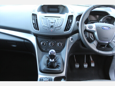 Ford Kuga ZETEC TDCI 14