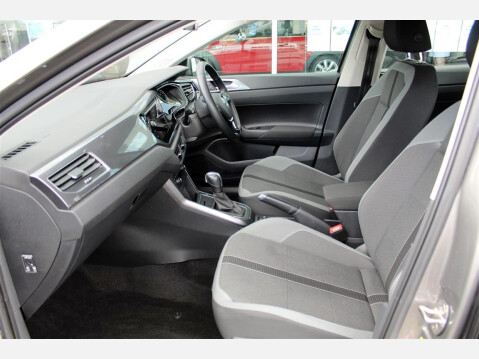 Volkswagen Polo SEL TSI DSG 10