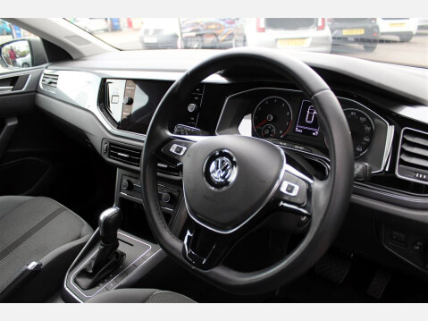 Volkswagen Polo SEL TSI DSG 15