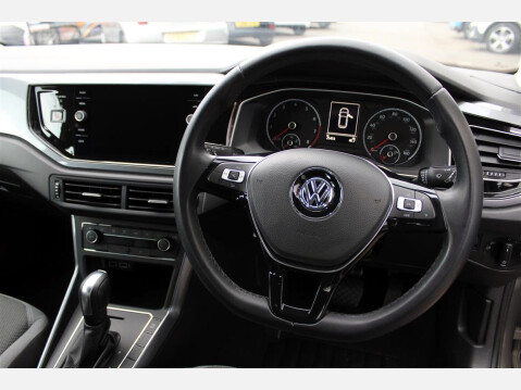 Volkswagen Polo SEL TSI DSG 16
