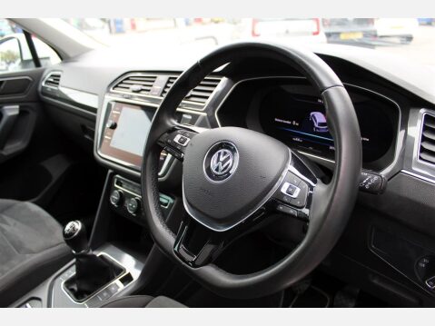 Volkswagen Tiguan SEL TDI BMT 12