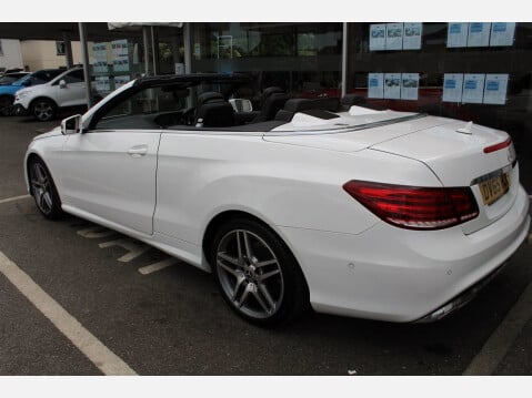 Mercedes-Benz E Class E220 BLUETEC AMG LINE 3