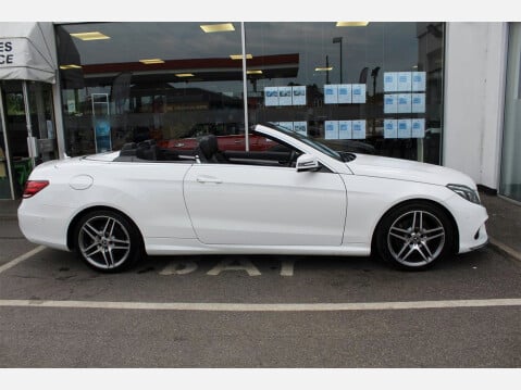 Mercedes-Benz E Class E220 BLUETEC AMG LINE 6