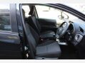 Toyota Yaris VVT-I ICON PLUS 12