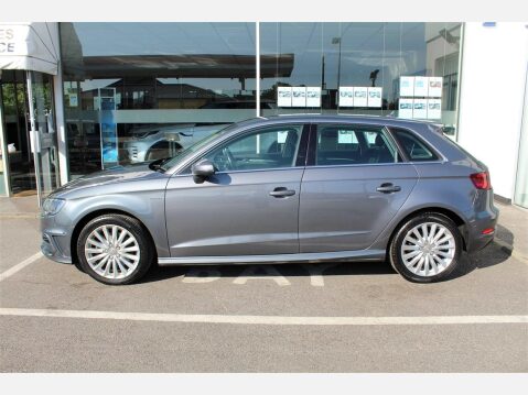 Audi A3 SPORTBACK E-TRON 2