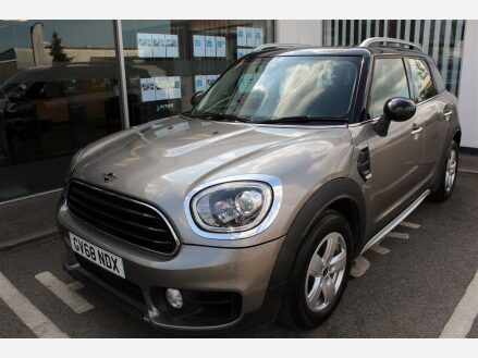 Mini Countryman COOPER CLASSIC