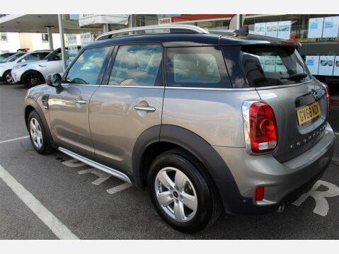 Mini Countryman COOPER CLASSIC 3