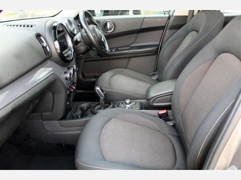 Mini Countryman COOPER CLASSIC 7