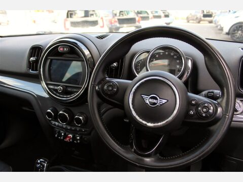 Mini Countryman COOPER CLASSIC 13