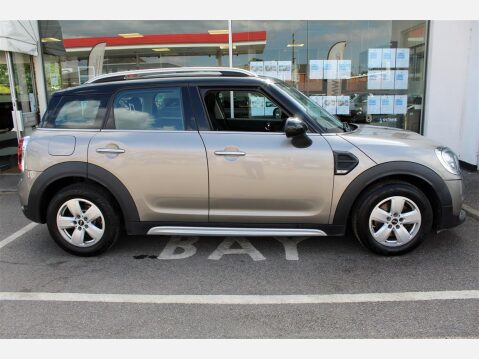 Mini Countryman COOPER CLASSIC 5