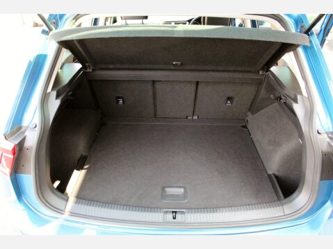 Volkswagen Tiguan MATCH TDI 4MOTION DSG 9