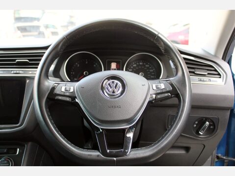 Volkswagen Tiguan MATCH TDI 4MOTION DSG 17