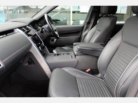 Land Rover Discovery R-DYNAMIC HSE MHEV 7