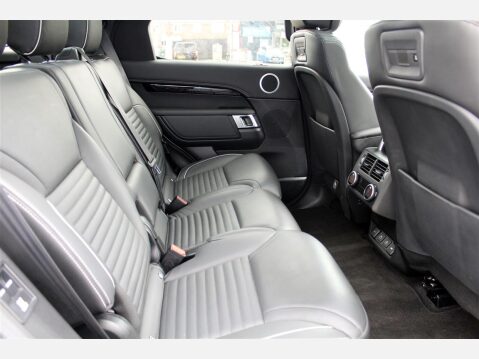 Land Rover Discovery R-DYNAMIC HSE MHEV 11