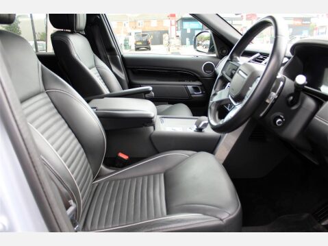 Land Rover Discovery R-DYNAMIC HSE MHEV 12