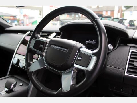 Land Rover Discovery R-DYNAMIC HSE MHEV 13