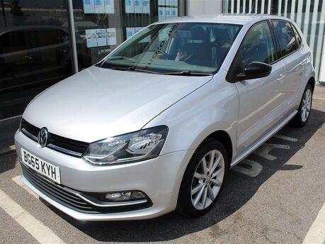Volkswagen Polo SE DESIGN TSI