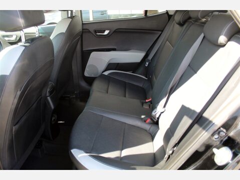 Kia Stonic 4 ISG 8