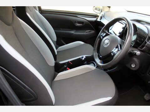Toyota Aygo VVT-I X-CLUSIV X-SHIFT 10