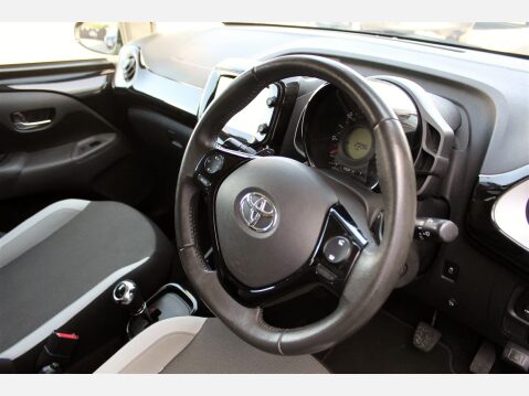 Toyota Aygo VVT-I X-CLUSIV X-SHIFT 11