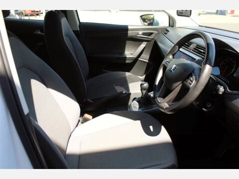 SEAT Arona TSI SE TECHNOLOGY 11