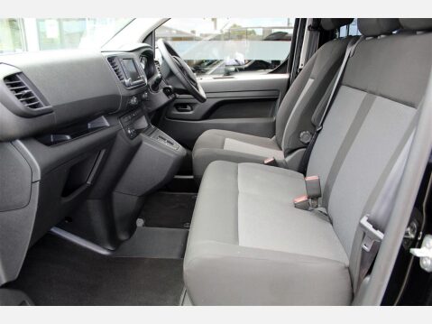 Vauxhall Vivaro Life COMBI L 9