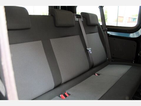 Vauxhall Vivaro Life COMBI L 13