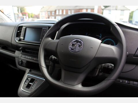 Vauxhall Vivaro Life COMBI L 16