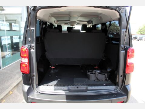 Vauxhall Vivaro Life COMBI L 17