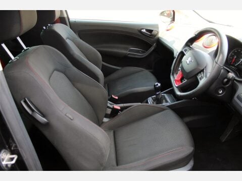 SEAT Ibiza TSI FR RED EDITION TECHNOLOGY 9