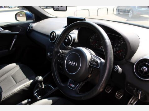 Audi A1 TFSI S-LINE 11