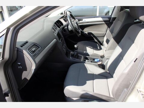 Volkswagen Golf SE TDI BLUEMOTION TECHNOLOGY 4