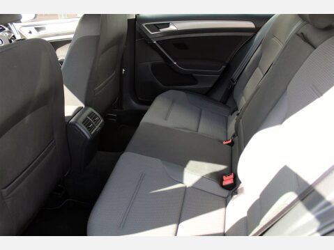Volkswagen Golf SE TDI BLUEMOTION TECHNOLOGY 5