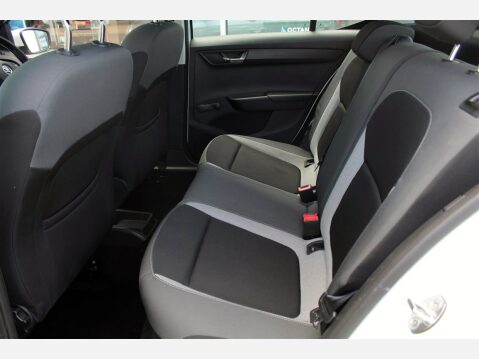 Skoda Fabia SE TSI 8