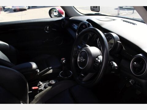 Mini Hatch COOPER S 10