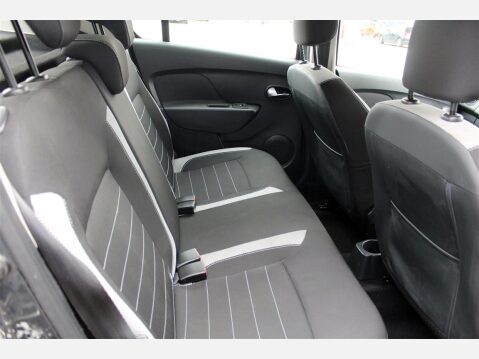 Dacia Sandero Stepway LAUREATE TCE 9