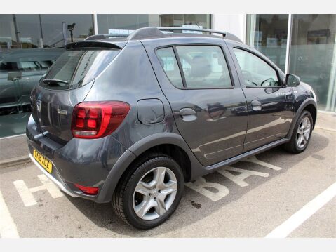 Dacia Sandero Stepway LAUREATE TCE 6