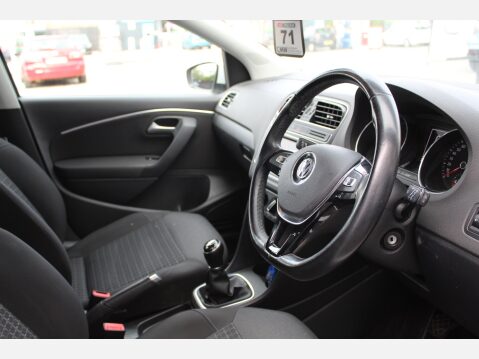 Volkswagen Polo SE TSI 7