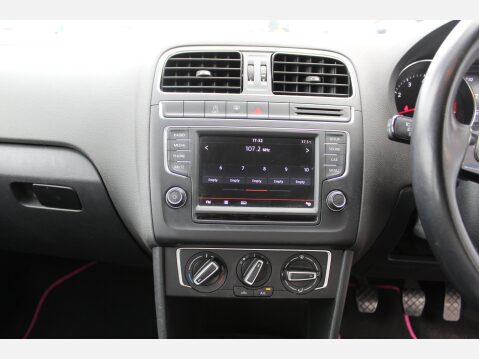 Volkswagen Polo SE TSI 9