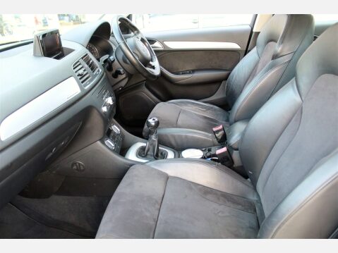 Audi Q3 TFSI QUATTRO SE 7