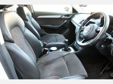 Audi Q3 TFSI QUATTRO SE 11