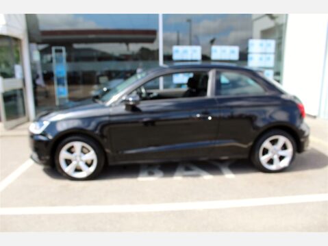 Audi A1 TFSI SPORT 2