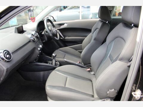 Audi A1 TFSI SPORT 7