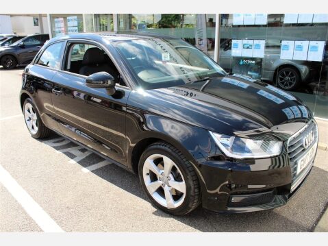 Audi A1 TFSI SPORT 4
