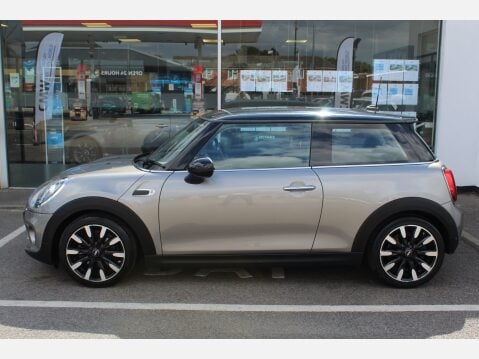 Mini Hatch COOPER EXCLUSIVE 2