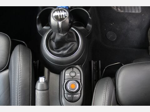 Mini Hatch COOPER EXCLUSIVE 12