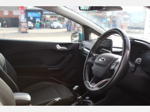 Ford Fiesta TITANIUM 7