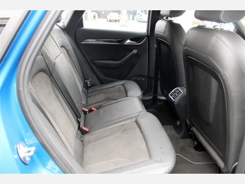 Audi Q3 TFSI BLACK EDITION 10
