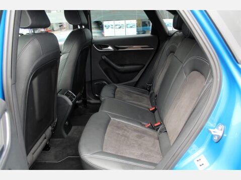 Audi Q3 TFSI BLACK EDITION 12