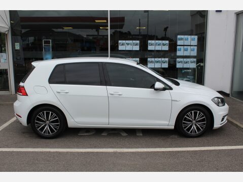 Volkswagen Golf SE NAVIGATION TSI EVO DSG 5